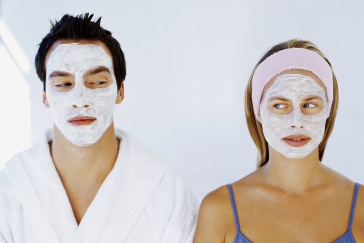 ILUSTRASI: Maskeran Dulu Atau Mandi Dulu (George Doyle)