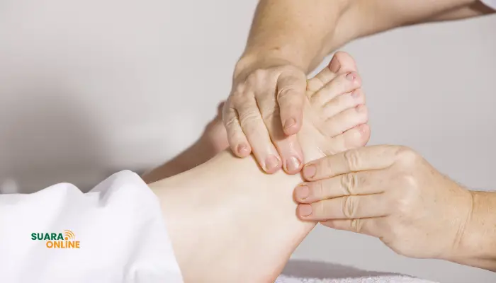 Waspada 7 Gejala Kolesterol pada Kaki yang Jarang Disadari!