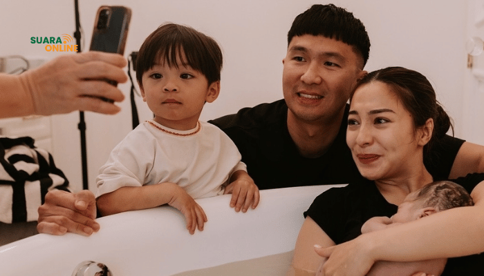 Nikita Willy Memilih Metode Water Birth Ketika Melahirkan Anak Kedua, Ternyata ini Manfaatnya!