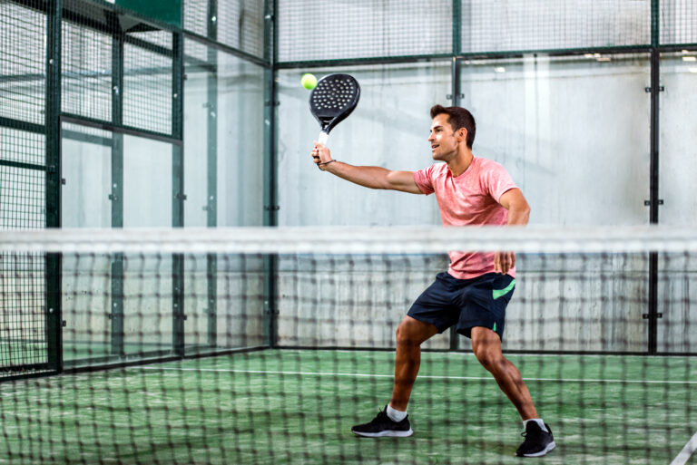Kenapa Semua Orang Tiba-Tiba Main Padel? Ternyata Ini Alasannya!