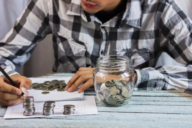 Tips Menghemat Uang Tanpa Tersiksa